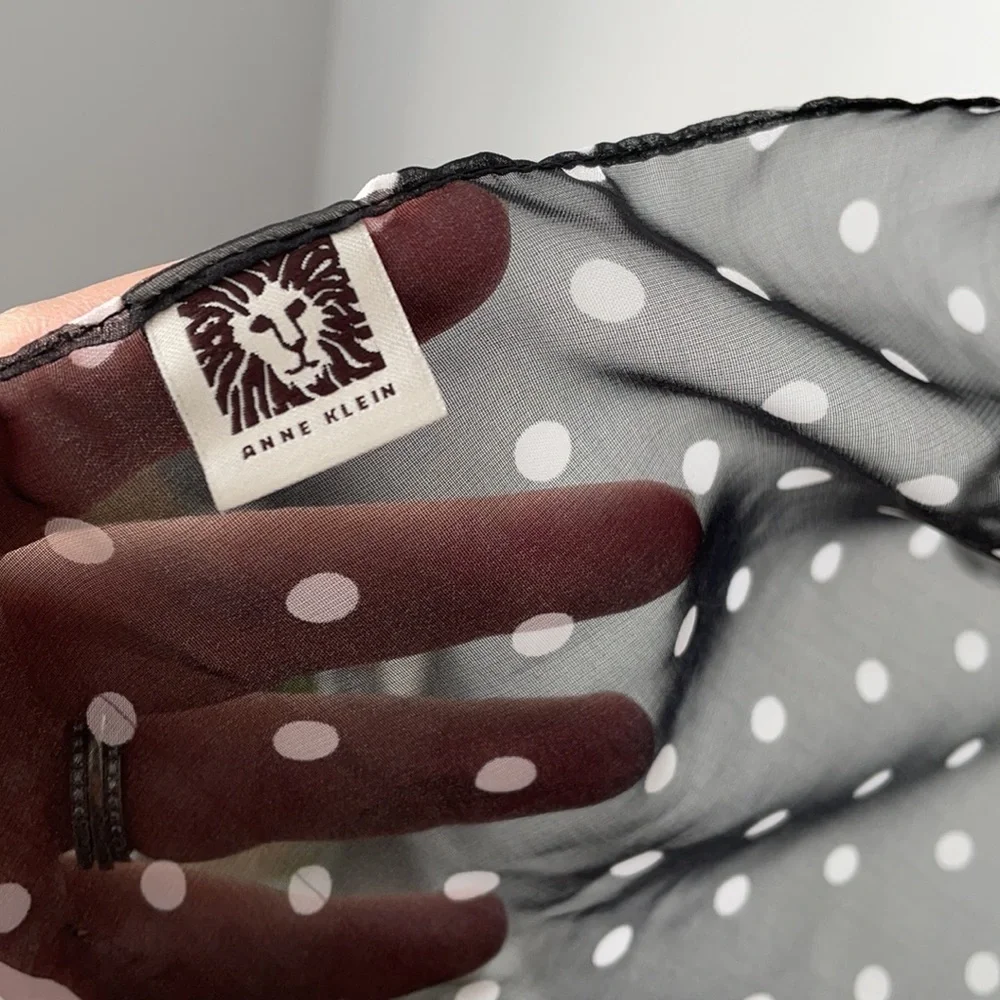 Anne Klein‎ Scarf